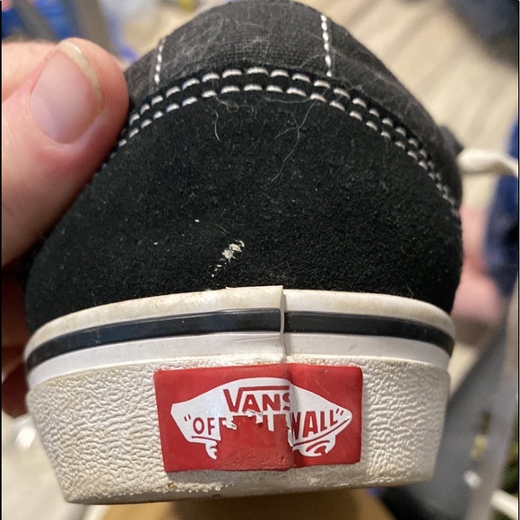Classic Vans Off the Wall Shoes - Picture 5 of 6